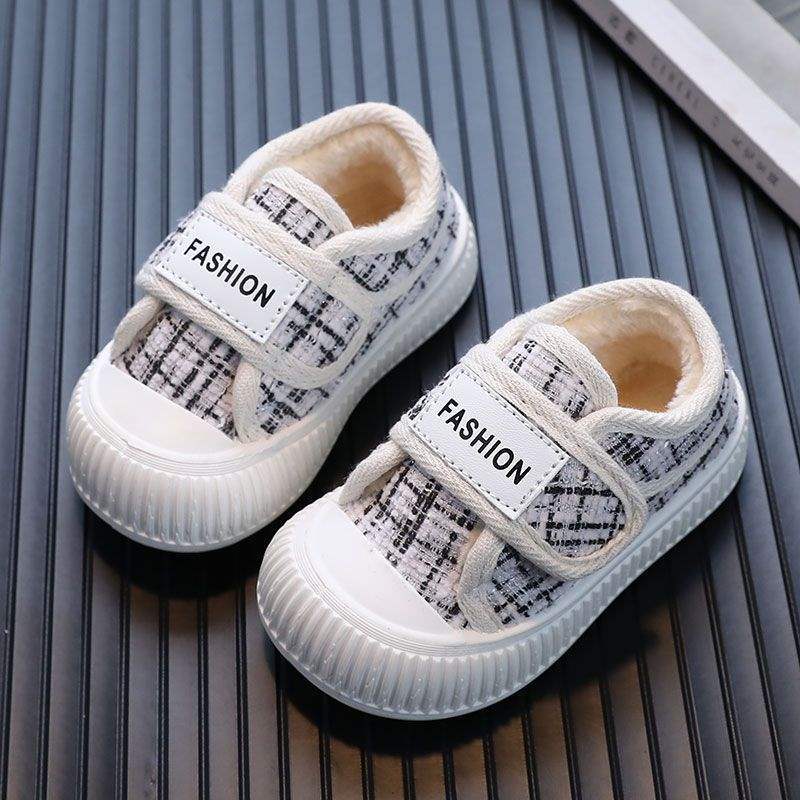 2025 autumn and winter girls' shoes velvet baby cotton shoes biscuit shoes children's board shoes soft-soled small fragrant canvas shoes