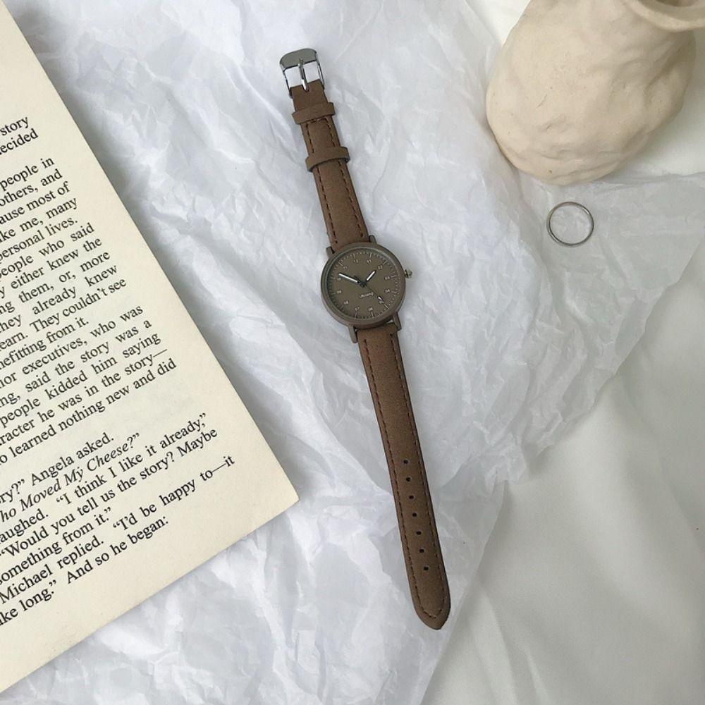 Round Dial Girls Leather Wrist Watch Classic Women's Quartz Watch Clock Fashion   Gift