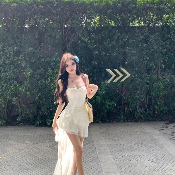 

2026 Stylish Red Swallowtail Spaghetti Strap Skirt Dress for Women - Perfect Vacation Outfit for Spring/Autumn XL