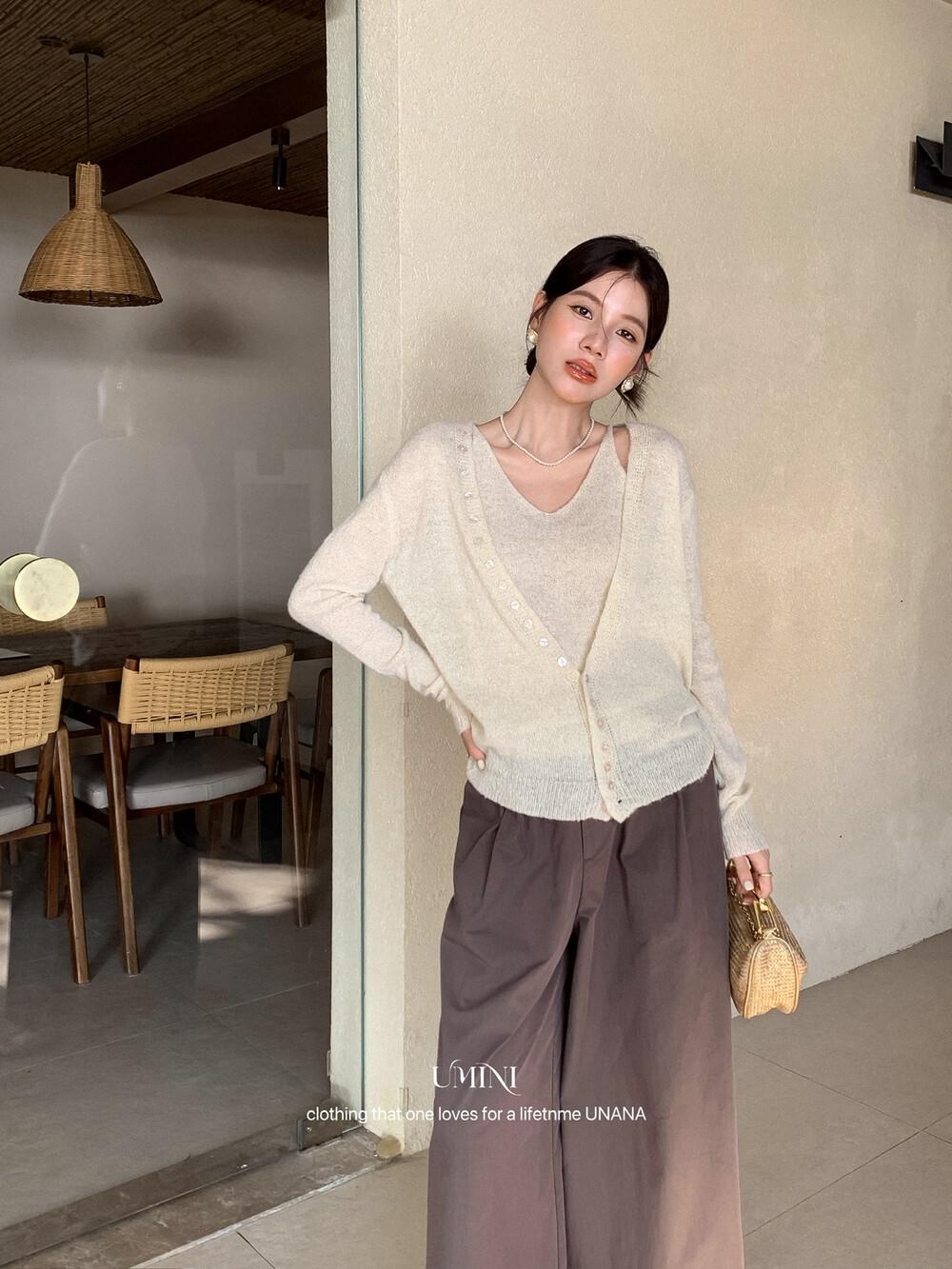 

U+MINI Thirteen Rows UNANA F5639 Camisole Slimming Vest & Knit Cardigan Set for Women One Size
