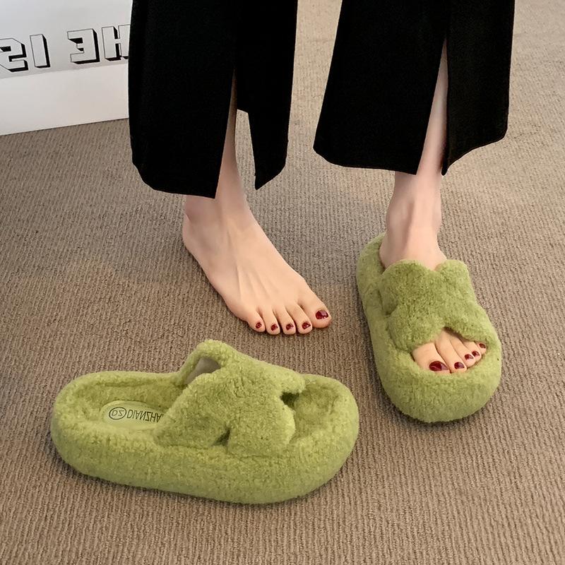 Premium soft-soled fluffy slippers for women's outer wear 2025 new autumn and winter thick-soled wool rolls home one-word cotton mop