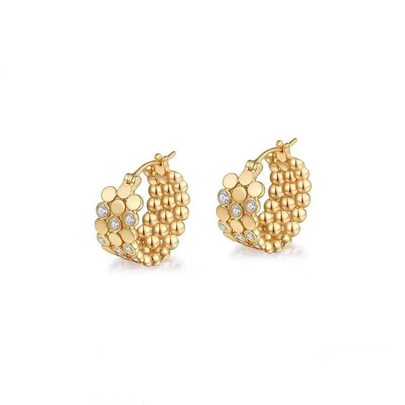 

Elegant Retro Rhinestone Pearl Hoop Earrings with a Unique Three-Circle Design золотий