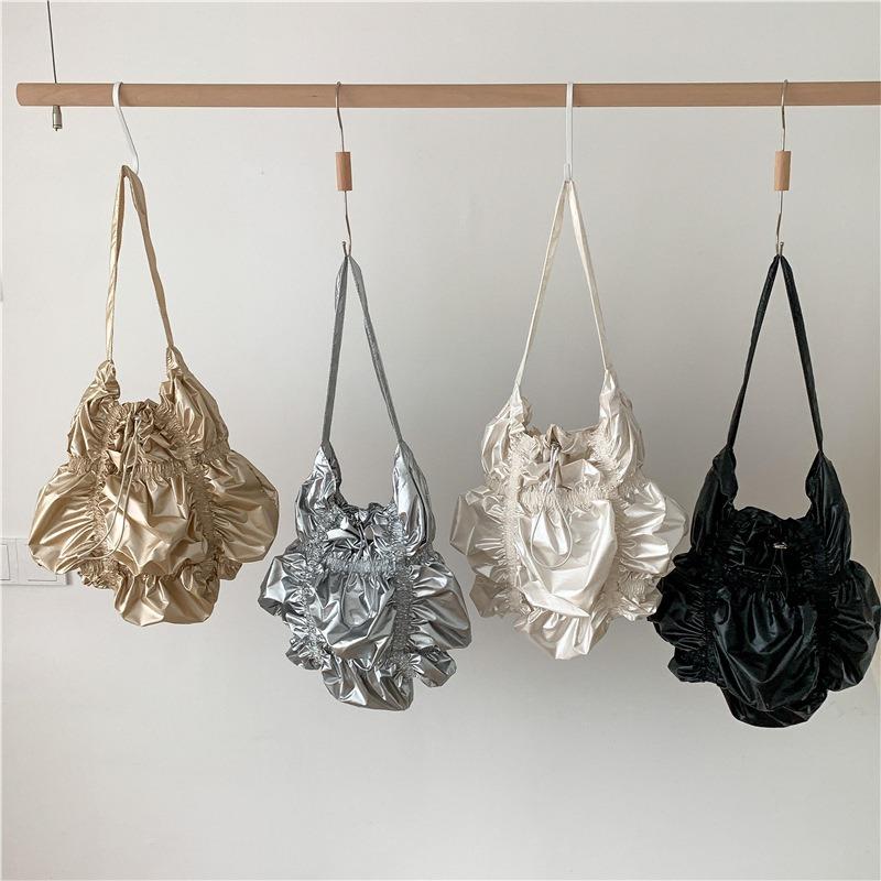 New cloud silver bag women's high-end sense trendy shoulder bag women's bag design sense niche special-shaped pleated bag women