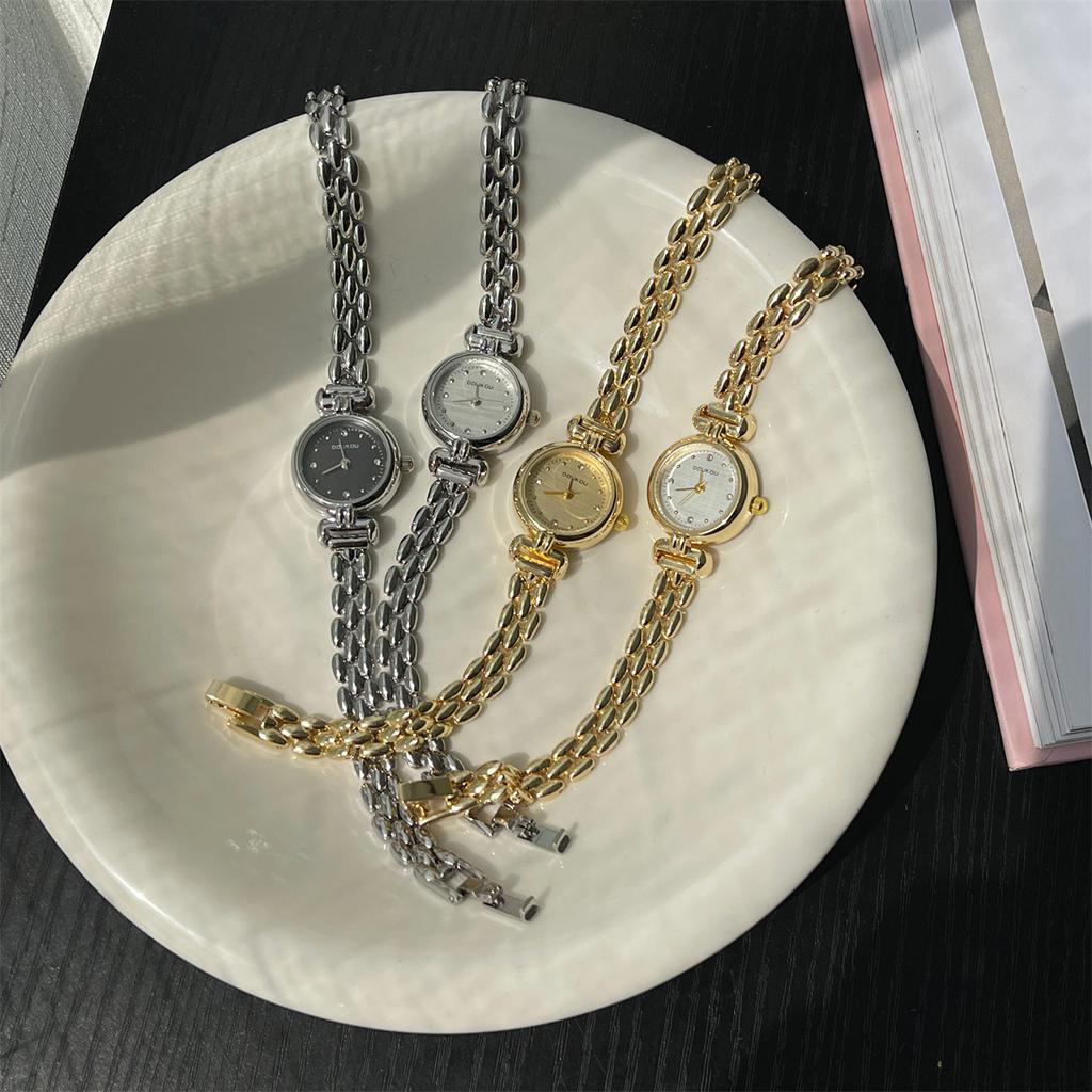 Korean Fashion Chain Small Gold Watch Watch Women'S Fashion Point Diamond