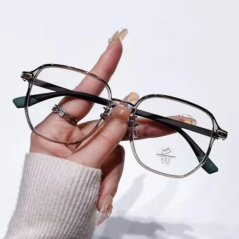 

Women s Retro Ultra-light Square Reading Glasses Men s New Fashion Large Frame High-definition Lenses Presbyopia Glasses 0