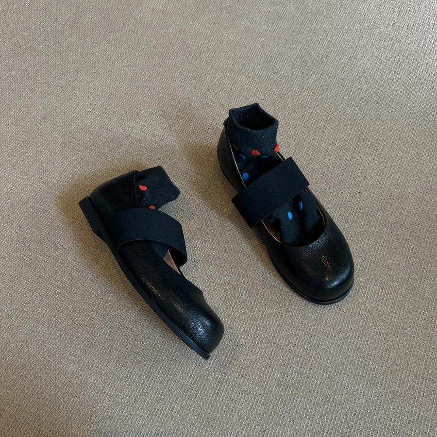 Leather Korean Version Elastic One-word Strap Mary Jane Single Shoes Women's 2025 New Autumn Round Head Shallow Mouth Flat-soled Small Leather Shoes