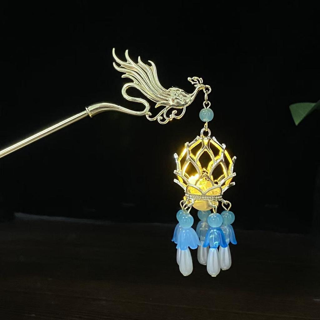 Ancient Style Luminous Hairpin: High-End Alloy Lantern Design for Hanfu Skirts