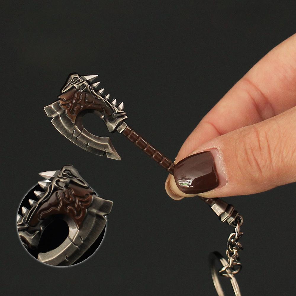 7cm/2.76in Keychains Game Peripherals Pendant Lich King Blood Roar Battle Axe Weapon Props Metal Weapon Ornaments Toys Decor