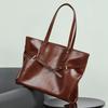 Top Layer Vegetable Tanned Leather Large Capacity Tote Bag Casual Versatile Underarm Bag Textured Stylish Shoulder Bag Trendy