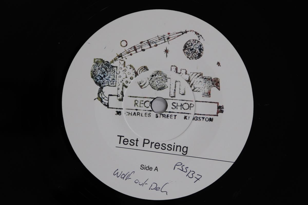 

7inch Record LLOYD & DEVON / UPSETTERS - Wolf Out Deh / Shepherd Rod PSS137 NOT ON LABEL/ P 2019 UK Reggae, Ska & Dub Used