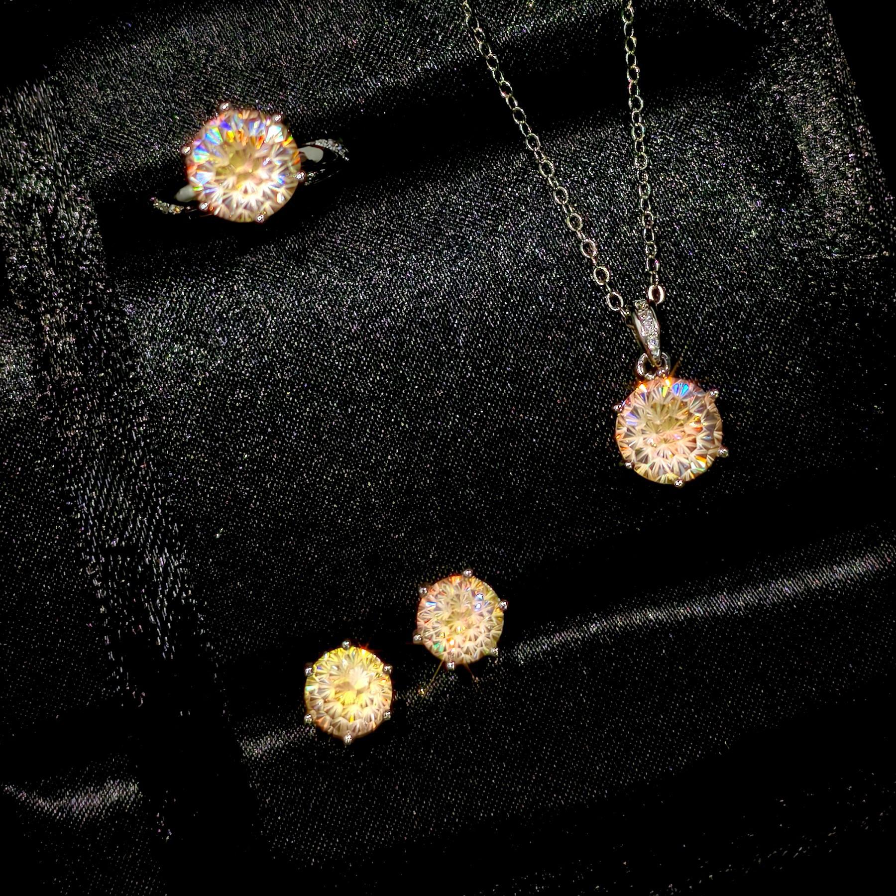 

Simple Temperament Fireworks Cut Bright Cognac Open Ring Women, Versatile Stud Earrings, Pendant Necklace Three-piece Set 2026 45CM