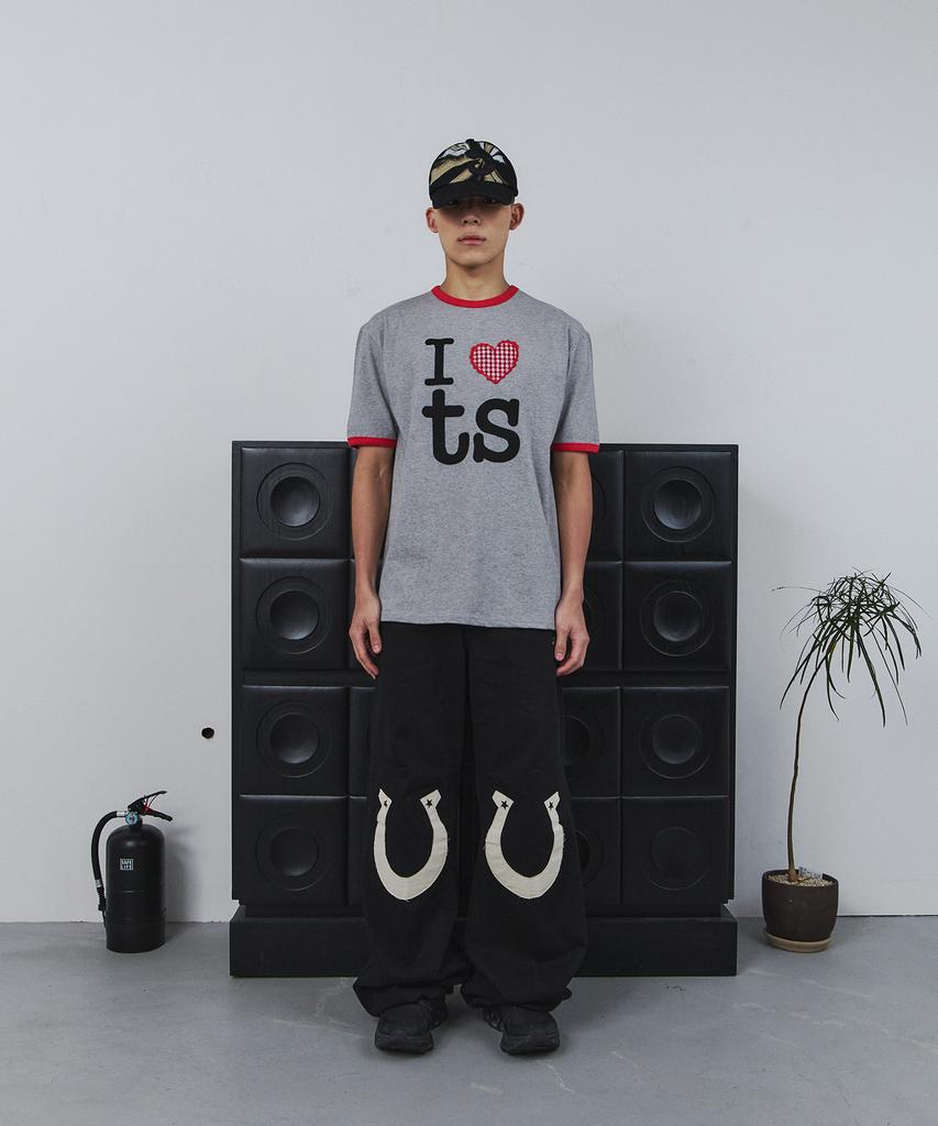 Tansanmageunesyum Heart Ringer T-Shirt (Gray)