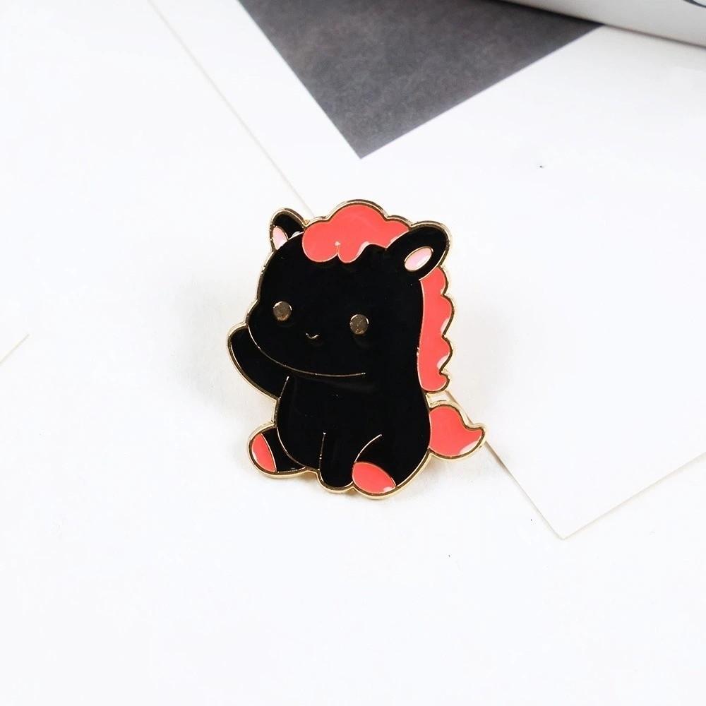 Cartoon Zodiac Horse Brooch Zinc Zinc Zinc Alloy New Year Lapel Pins Cute Animal Brooch  Clothing Accessories