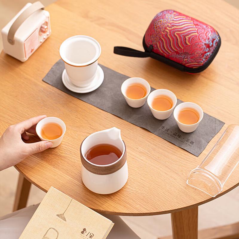 SUSHI CERAMICS Gold-Painted Jade Porcelain Travel Tea Set