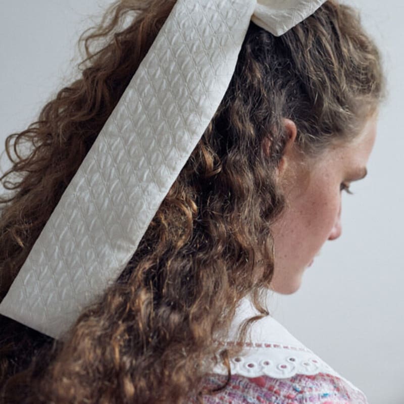 

Elizabeth Moments Long Jacquard Ribbon Hair Pin Black