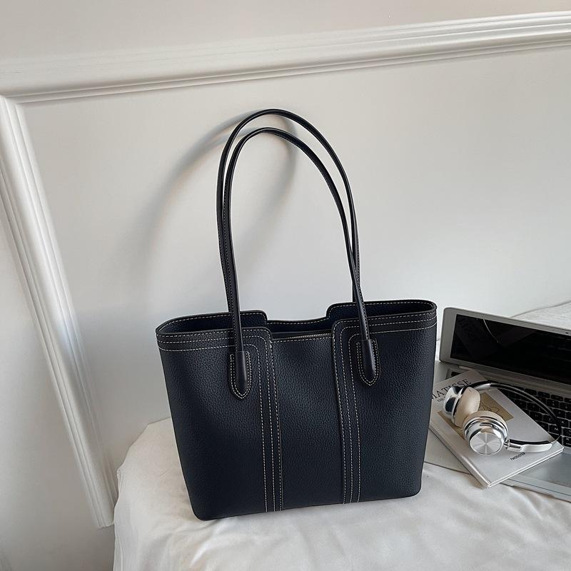 Retro bag women's large capacity 2025 new autumn and winter simple versatile shoulder underarm bag commuter tote bag