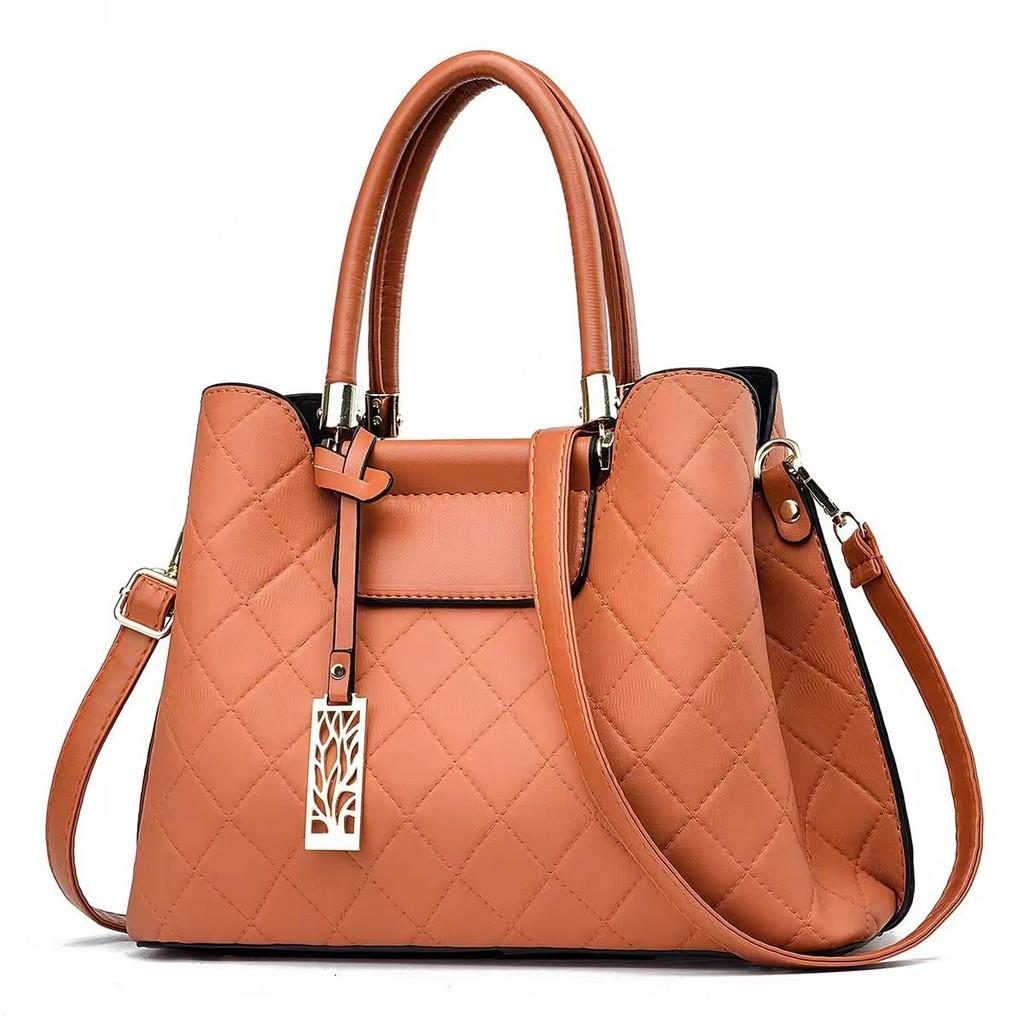 Fashionable Black White Red Casual Handbag For Daily Use With Spacious Design