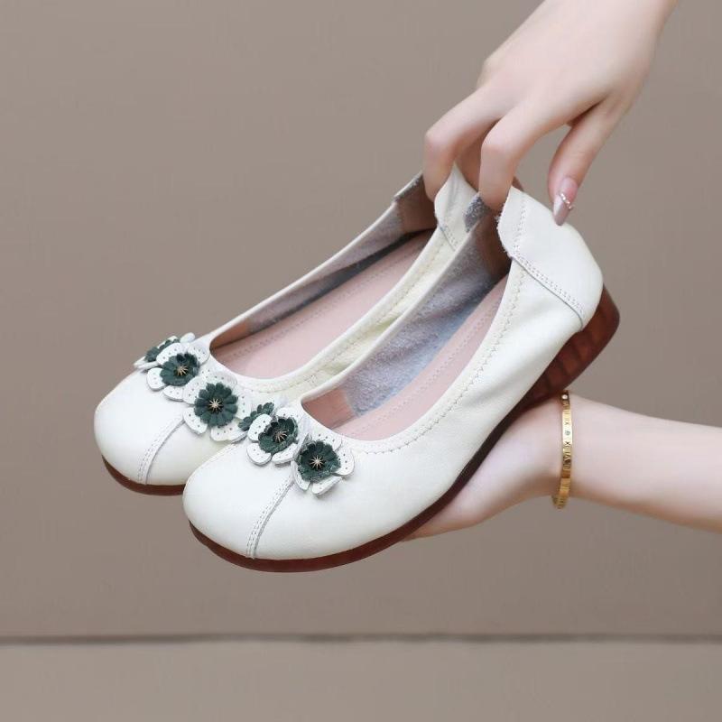 

Soft sole soft surface flat sole shoes comfortable soft sole 2025 spring and autumn new national style in the elderly mother shoes 35 белый