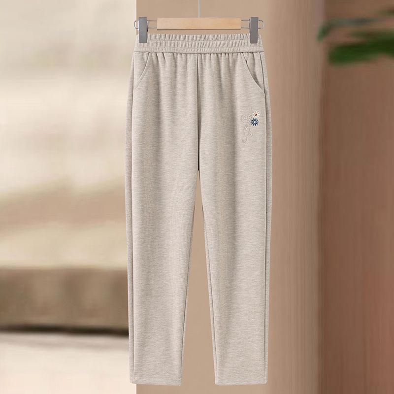 

Elastic Waist Embroidered Trousers for Middle-Aged and Elderly Women - Slim Fit Straight Leg Pants for Autumn and Winter 3XL [120-135 lbs]