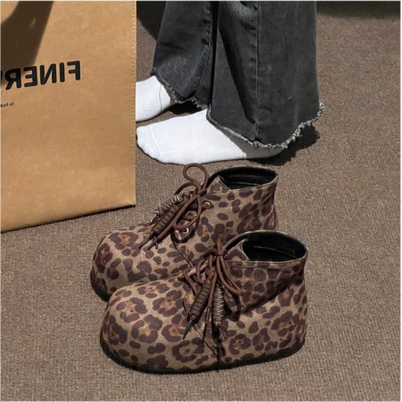 

Ugly cute short boots women s autumn and winter new soft-soled boots literary flat-soled women s shoes and bare boots versatile British Martin boots 35