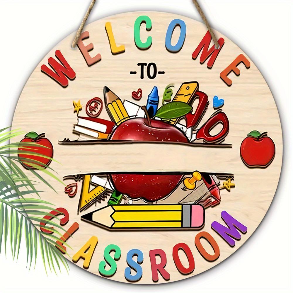 'Welcome To Our Classroom' Teacher Wooden Sign, Charming Round Sign for Classroom Door, Wall Hanging Decor - Ideal Back To School Gift for Teachers