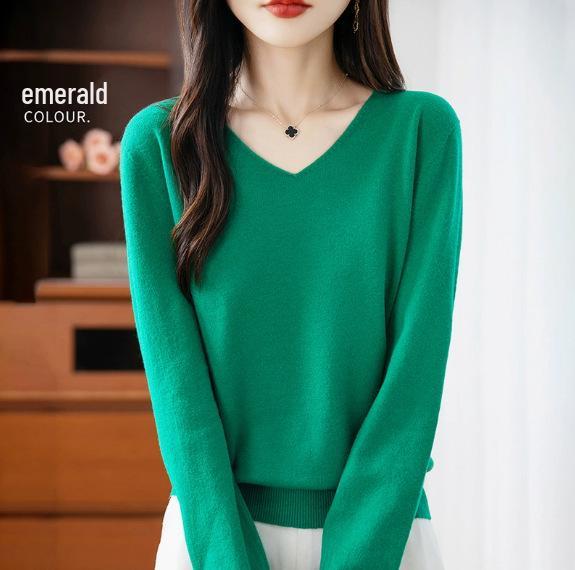 Seamless V-Neck Long Sleeve Women's Knit Pullover Base Layer
