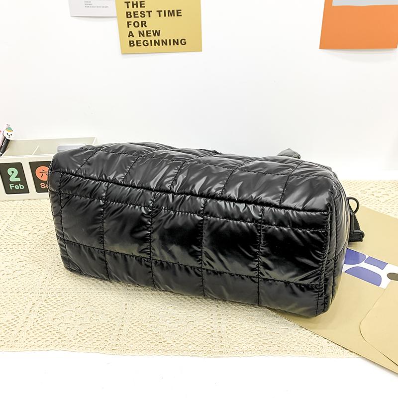 Fashionable Women's Tote Bag, Female Large Capacity Padded Shoulder Bag, Quilted Checkered Handbag, Down Messenger Bag