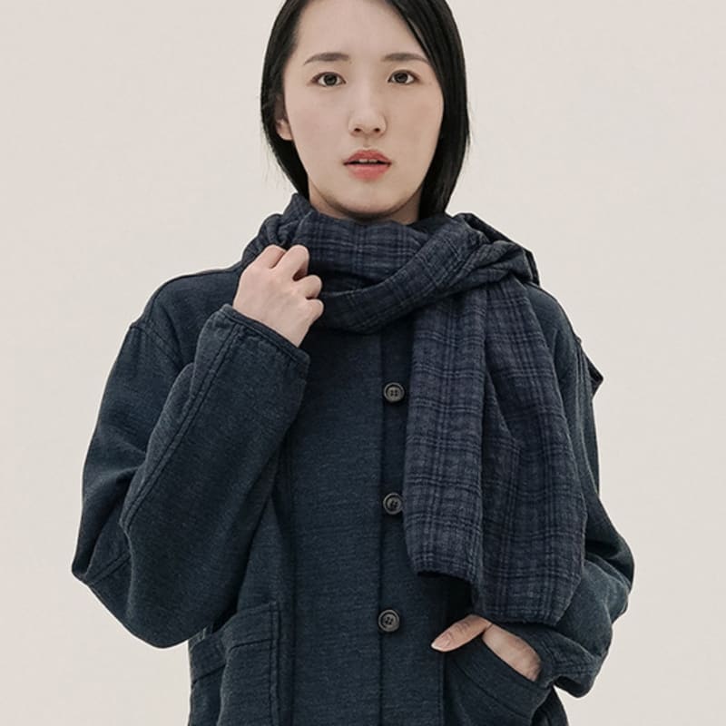 

CHIQUITA Check Cotton Long Scarf Navy 250810NV FREE