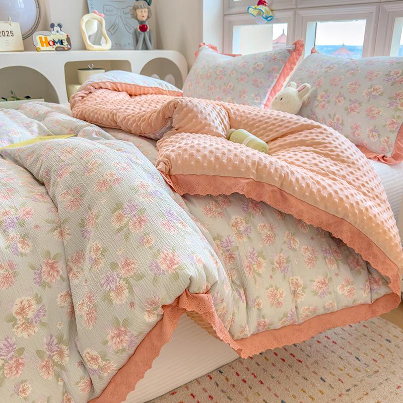 Thickened Winter Flannel Fleece Quilt - Warm Comforter for Single Dormitory, Autumn & Winter Use.