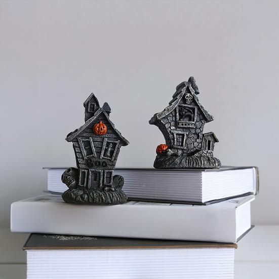 Halloween Haunted House Ornament, Resin Haunted House Miniature, Dark Haunted House Shape with Skull Elements Desktop Decoration for Halloween Micro