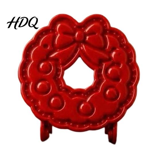 Christmas Theme Cutters Hand Press Pie Mold Plastic Pastry Dough Cookie Molds for Kids Neatly Cut DIY Holiday Treats Handmade