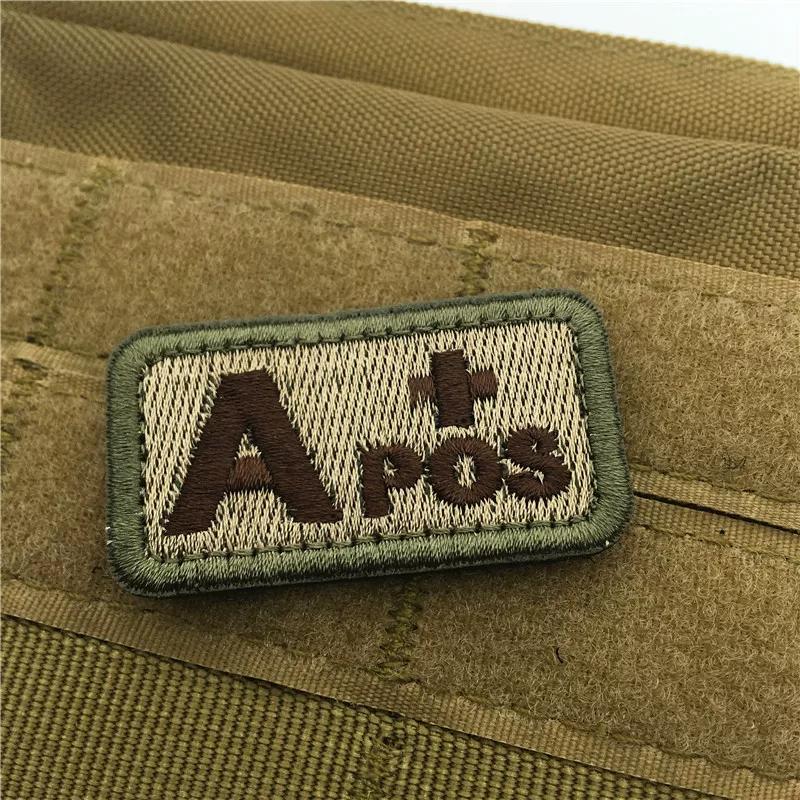 Taktisches Blutgruppen-Siegel Identifikations-Siegel Stickerei Klettverschluss-Abzeichen Armband Typ A Typ B Typ AB Typ O + POS Militär-Fan