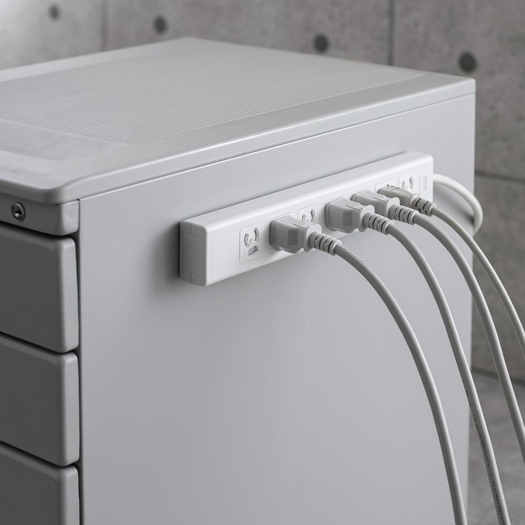 SANWA SUPPLY Anti-Pull Shutter Tap (3-Pin, 7 Outlets, 5m) TAP-F37SH-5SR