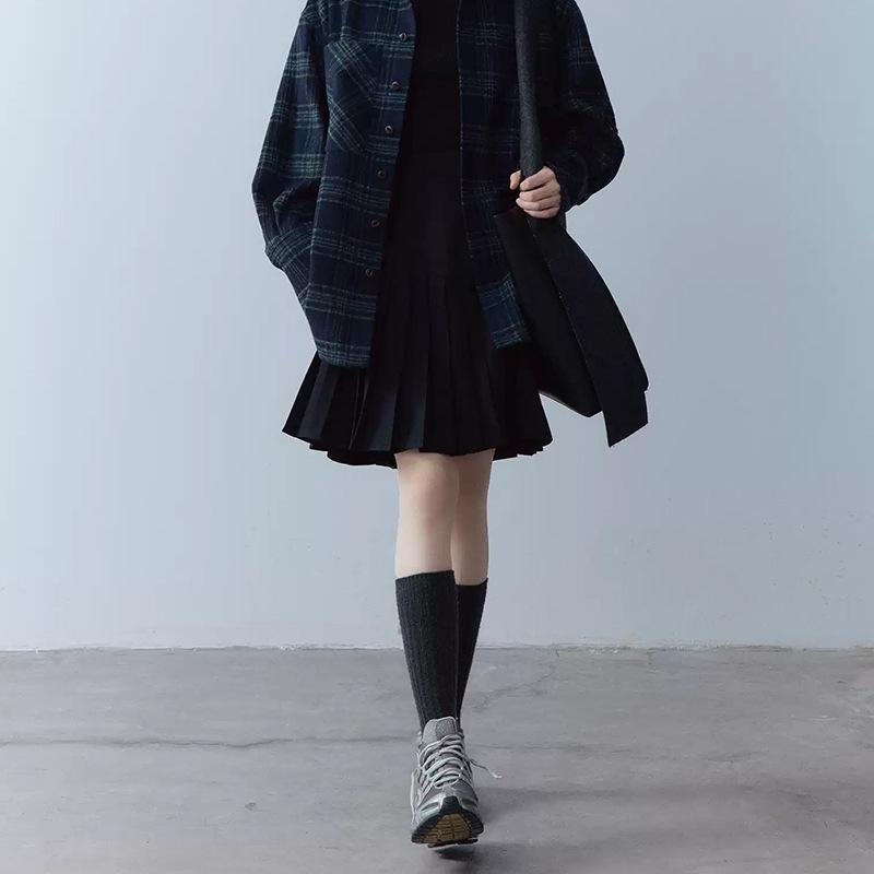 FUSS Stylish Heiress: Dark Ink Asymmetrical Pleated Skirt 2026 Winter S