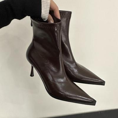 Botines puntiagudos para mujer otoño e invierno 2025 botas nuevas botas cortas de forro polar nicho botas finas de mujer botas de tacón fino tacón alto