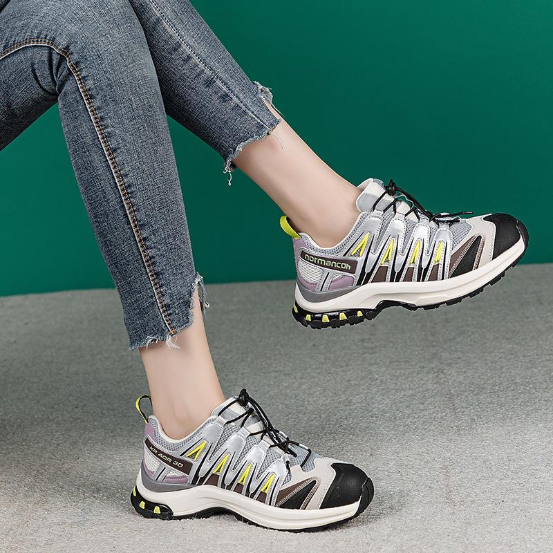 Woman Outdoor Hiking Shoes Mountaineering Sports Shoes Lace-up Hiking Outdoor Comfortable Non-slip Thick-soled Mountain Shoes