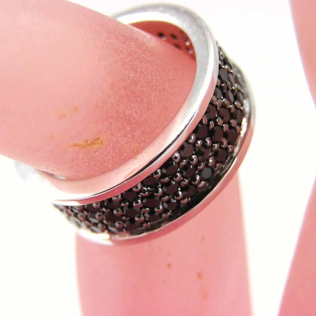 Stříbrný snubní prsten "Romy" černý