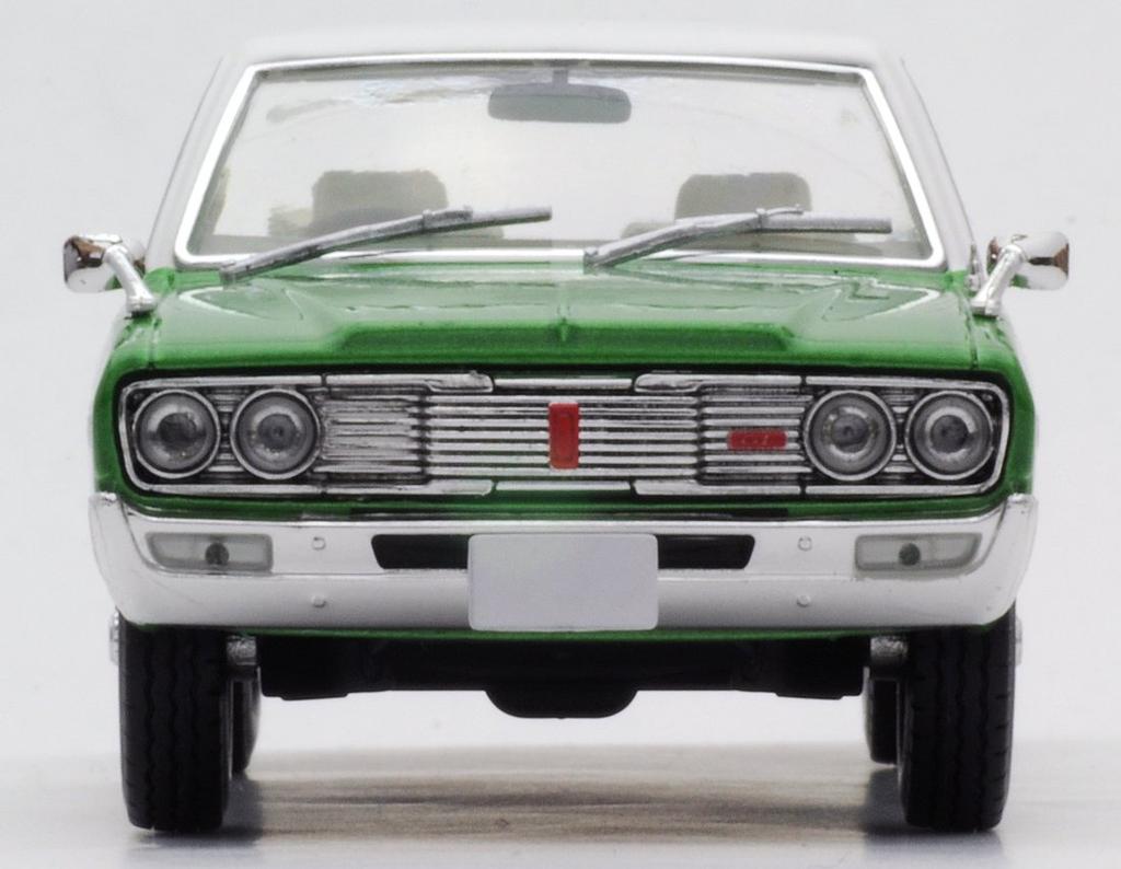 Tomica Limited Vintage Gloria 2000GL Completed LV-N43-09a (Green/White Roof)