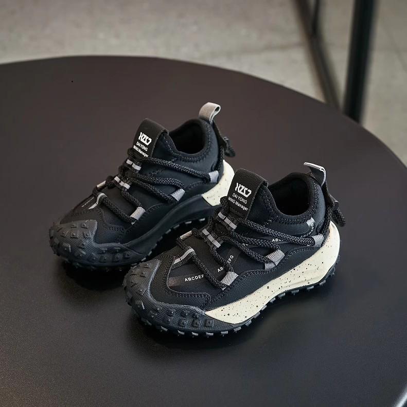 Boys' shoes 2025 new autumn tide brand children's mountaineering shoes spring and autumn middle-aged and older children's sports running shoes girls