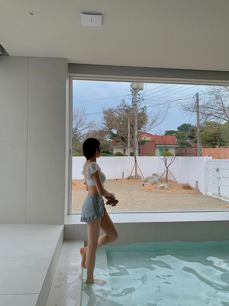 Korean Style Two-Piece Swimsuit: Perfect for Hot Springs, Beaches, Pools, and Water Parks—Conservative Design Bikini.