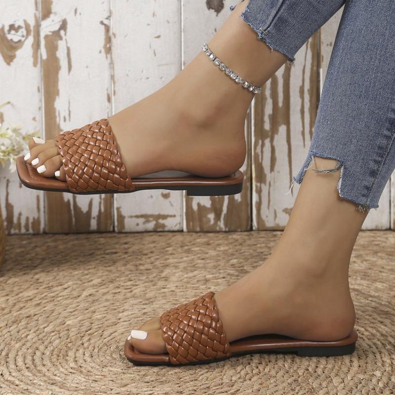 2025 Summer New Arrival Fashionable Casual Comfortable Solid Color Sandals Elegant Casual Flat Women's Slippers