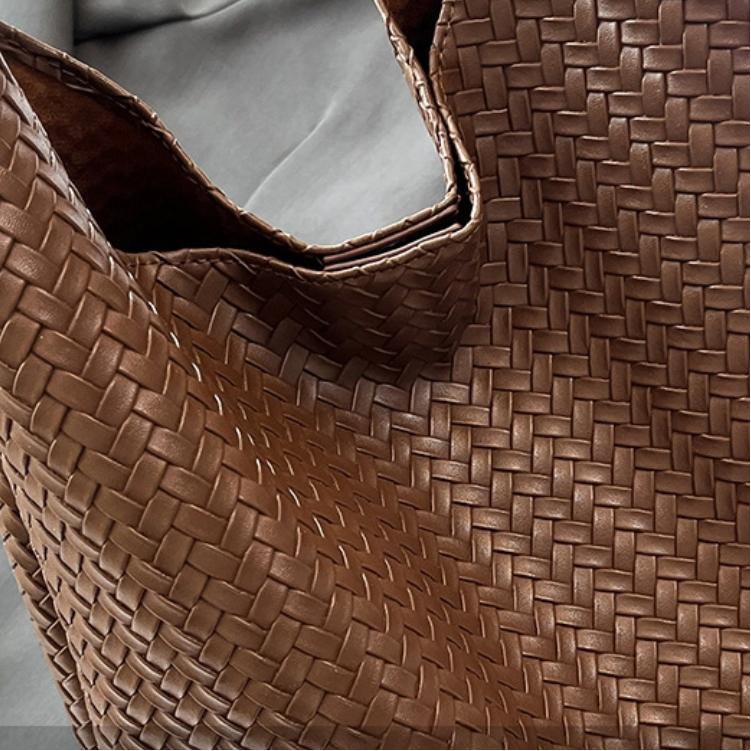 Fashion Women Shoulder Bag Large-capacity Leisure Commuting Bag with Pouch Top Handle Bag Trendy Satchel Hobo Bag Woven Tote Bag