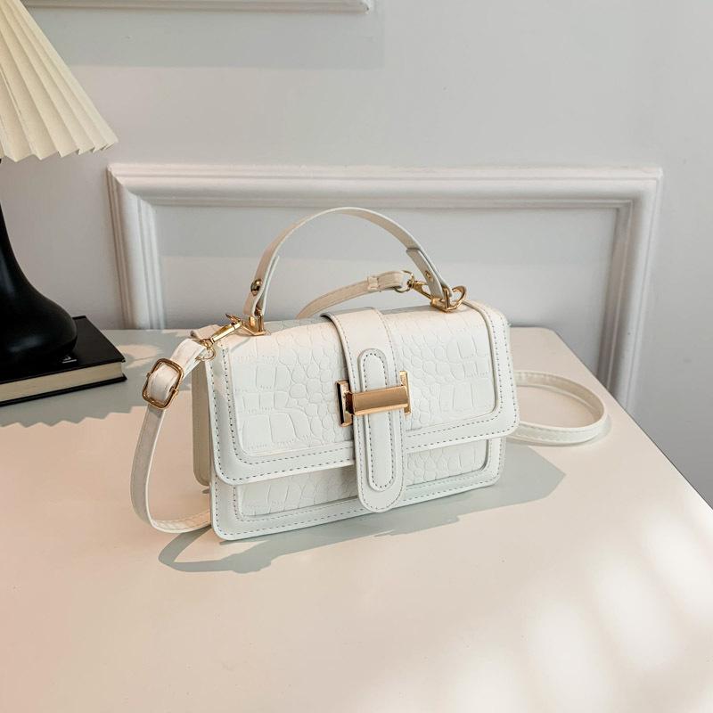 Shoulder bag women's new trendy high-end sense niche design fashion messenger women's bag fashion hand bag