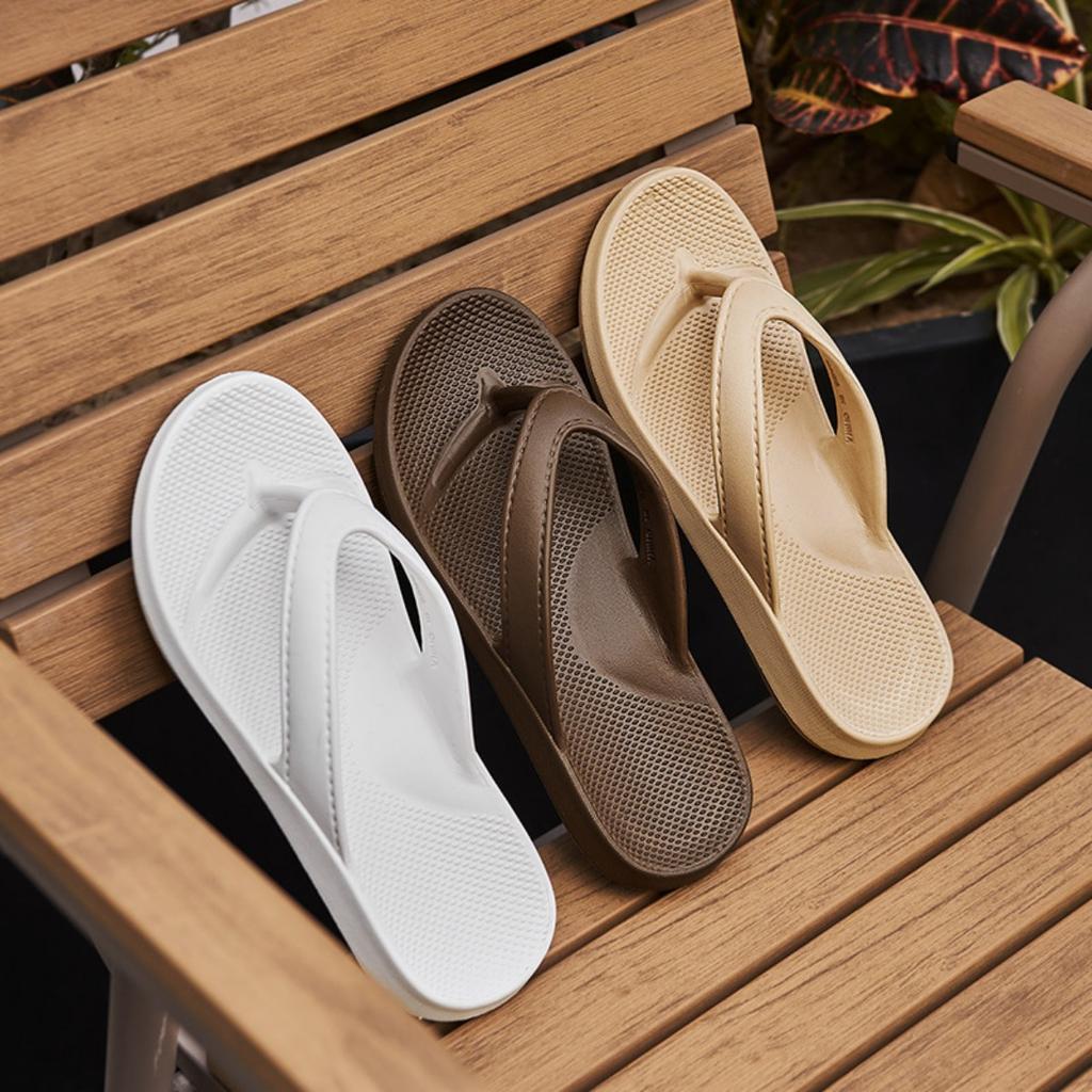 Women's Slippers for Outdoor Wear, Couple's Shock-absorbing Arch Support, Cool Slippers, Men's Clip on Beach Shoes, Flip Flops for Women