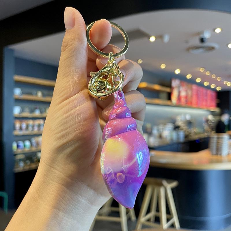Iridescent Seashell Acrylic Keychain: Chic & Colorful Pendant for Girls' Bags & Cars