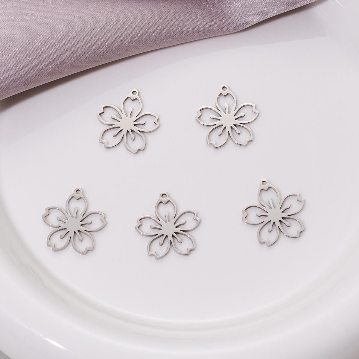 18K Gold Stainless Steel Flower Pendant - European and American Style