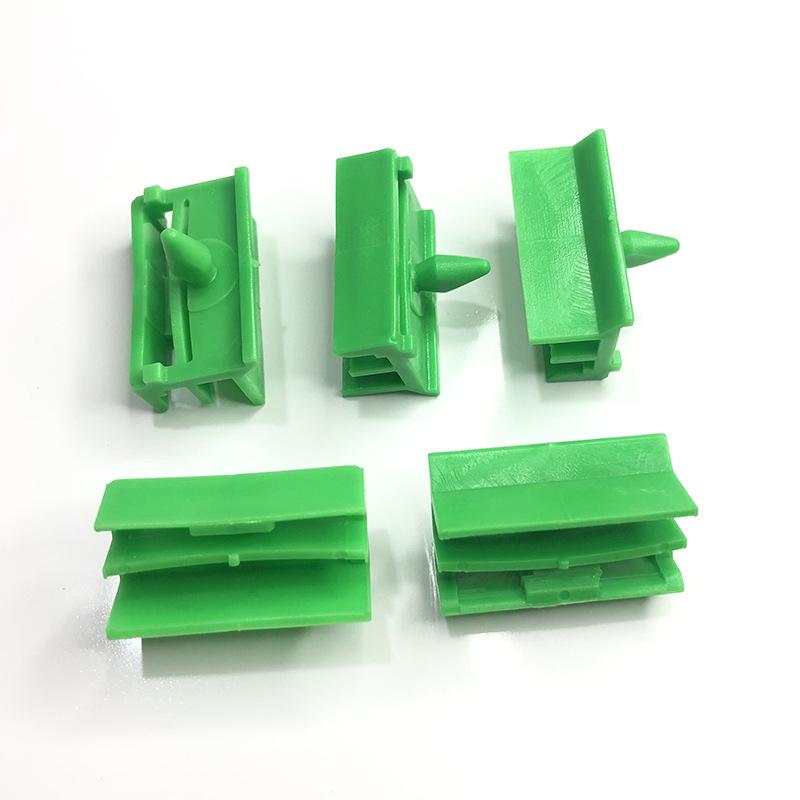 BMW E60 Řada 5 Boční práh Lišta Klip Obložení Upevňovací prvek 51717066223