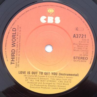 7-Zoll-Schallplatte THIRD WORLD Love Is Out To Get You A3721 CBS 1983 UK Reggae Ska Dub Gebraucht