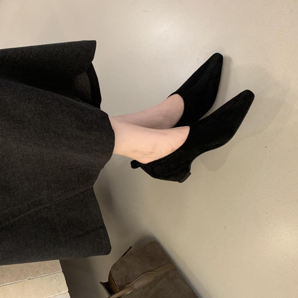 2025 Autumn and Winter New Round Head Deep Mouth Inner Increase Thick Heel Shallow Mouth Versatile OL Fashion Commuter Work Women's Shoes