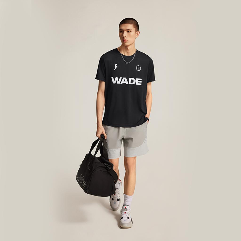 Li Ning Bequemes Einfaches Rundhals-Pullover Buchstaben-Print Vielseitiges Feuchtigkeitstransportierendes Kurzarm-T-Shirt Herren Oberteile Schwarz ATSV015-1